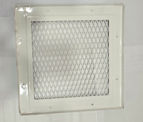 Ventilación de metal desplegable