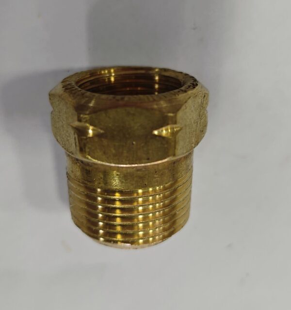 Manguito 3/4" M x 1/2 H izquierda gas